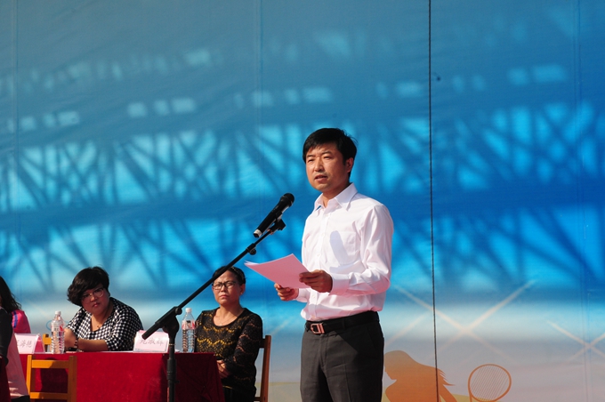 我院隆重举行2015级新生开学典礼