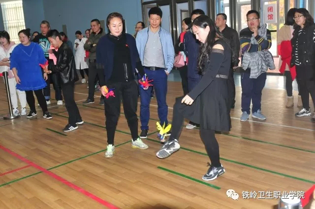 我院举行职工趣味竞赛系列活动之"定点踢毽"比赛