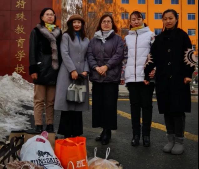 我院民盟支部走进铁岭市特殊教育学校开展献爱心活动