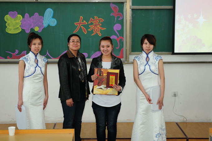 院团委开展第三届校园文化艺术节之魅力主持人大赛活动