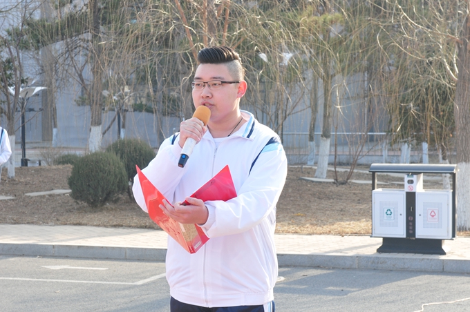 院团委、学生处组织开展“缅怀先烈 不忘历史”主题升旗仪式活动