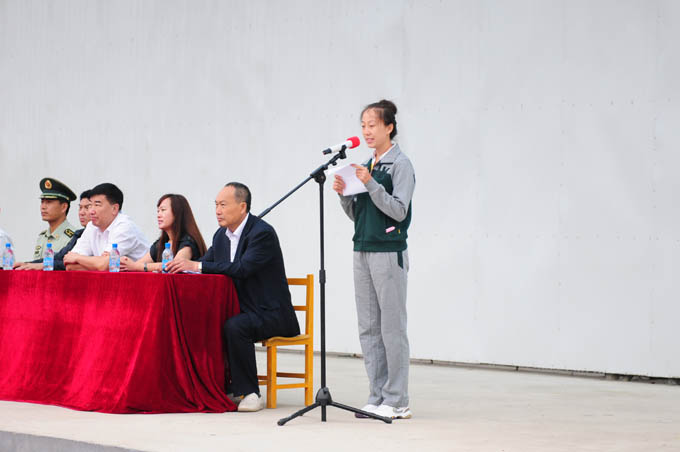 我院隆重举行2012级新生军训开幕式