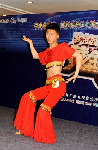 我院涉外部学生参加央视三套“黄金一百秒”栏目录制