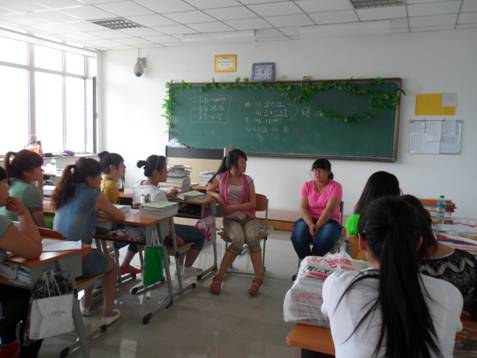 我院留学生回母校参观