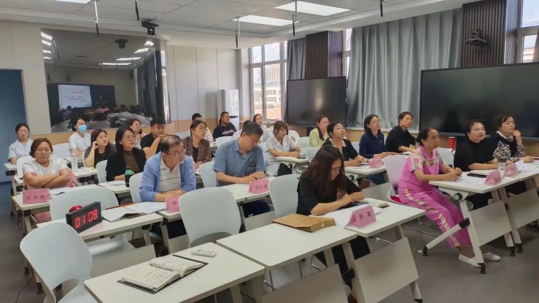 我院第二期“青蓝工程”说课汇报顺利举行